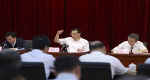 李克强：必须坚持走新型工业化和信息化融合之路